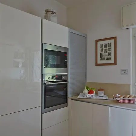 Sleeps 7 With Pool Air Con And Wifi