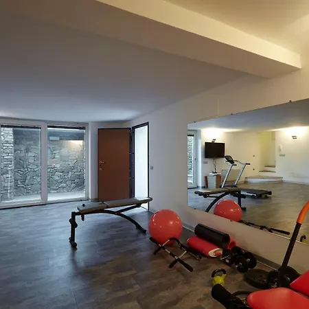 Sleeps 7 With Pool Air Con And Wifi 벨라지오